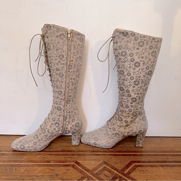 Anna Sui x Emma Hope Ivy Tapestry Lace-Up Boot - Picture 16 of 16
